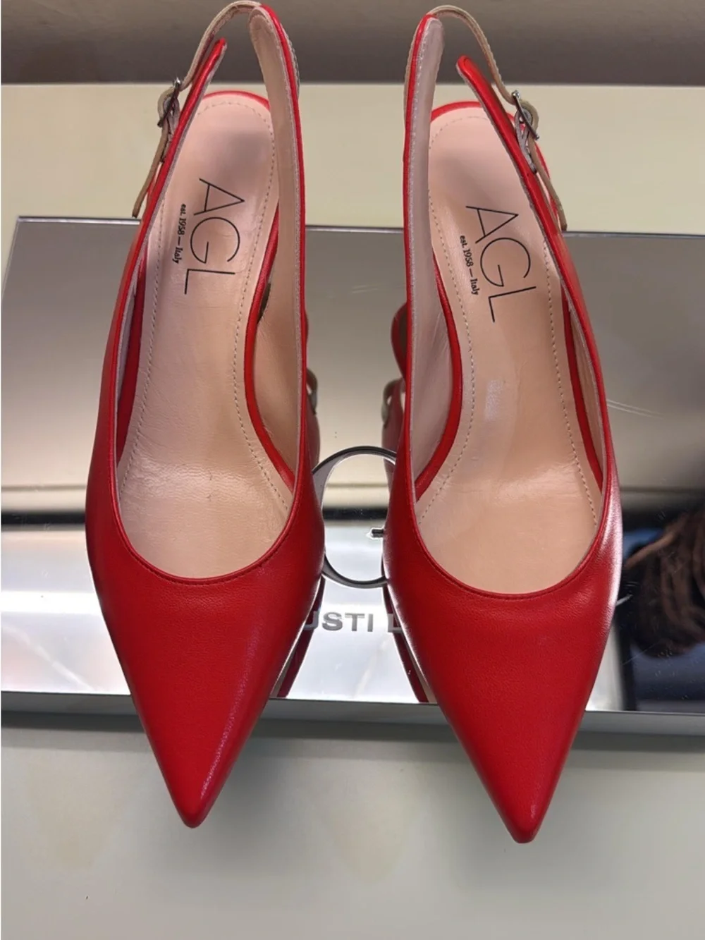 Agl sleek red